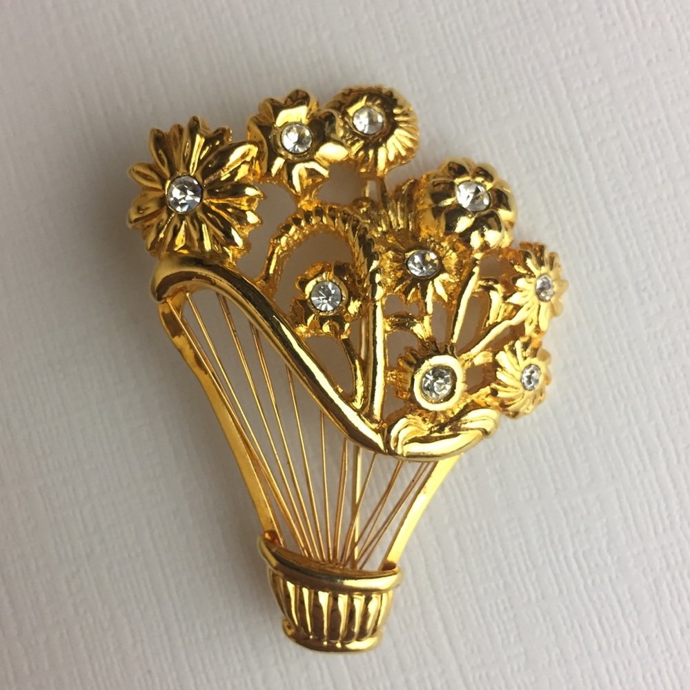 Vintage Monet Gold Tone Flower Basket Brooch